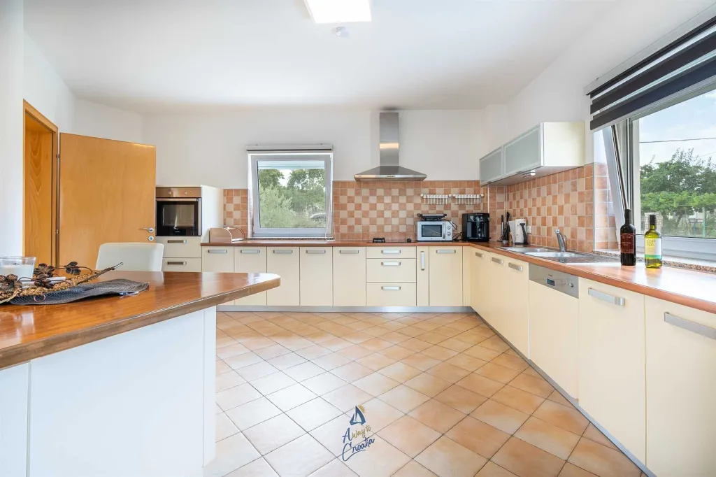 4-Bedroom Villa with Pool in Buje, Croatia