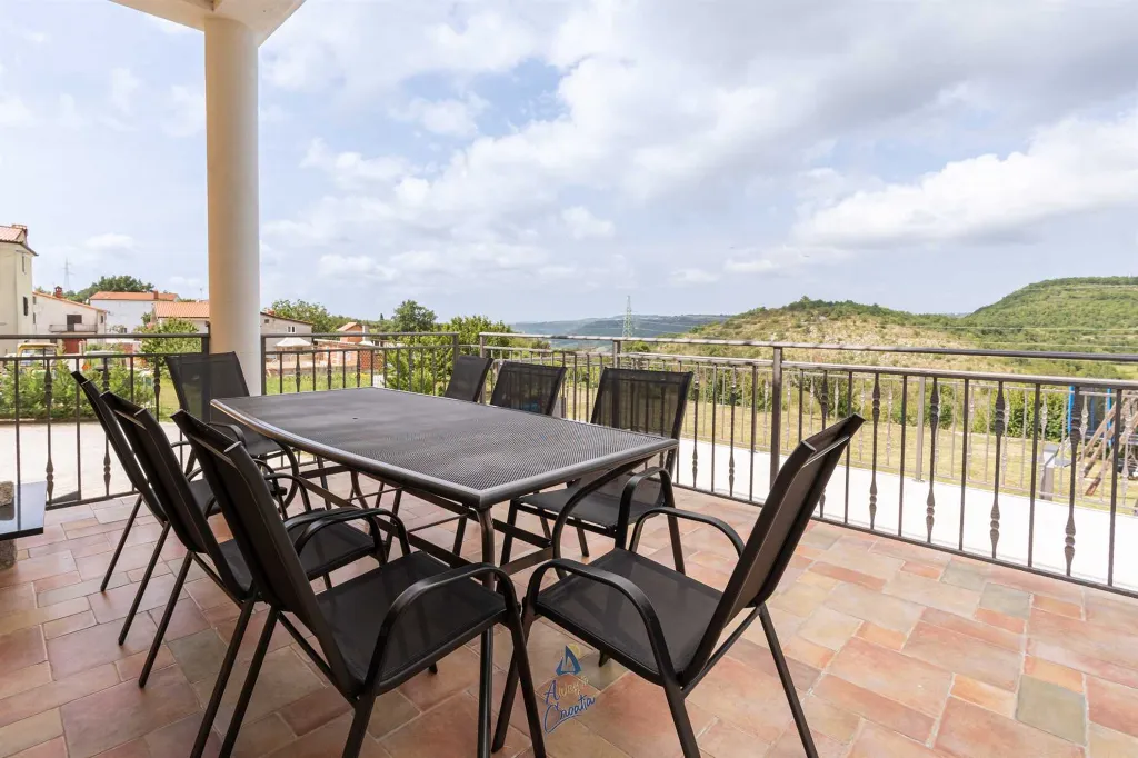 4-Bedroom Villa with Pool in Buje, Croatia