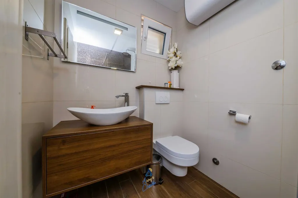 Brusje 7-Bedroom Villa for Up to 14 Guests