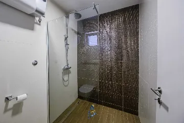 Brusje 7-Bedroom Villa for Up to 14 Guests