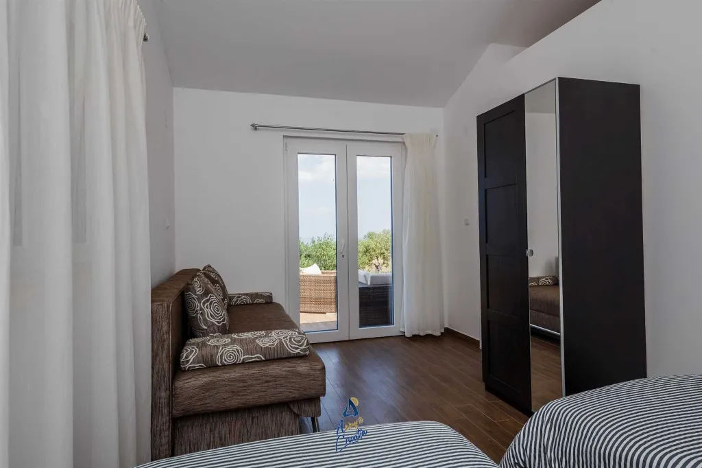 Brusje 7-Bedroom Villa for Up to 14 Guests