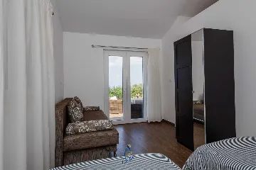 Brusje 7-Bedroom Villa for Up to 14 Guests