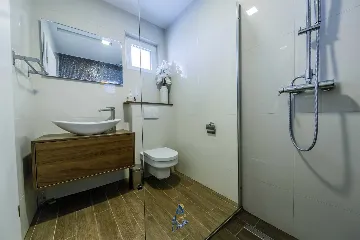 Brusje 7-Bedroom Villa for Up to 14 Guests