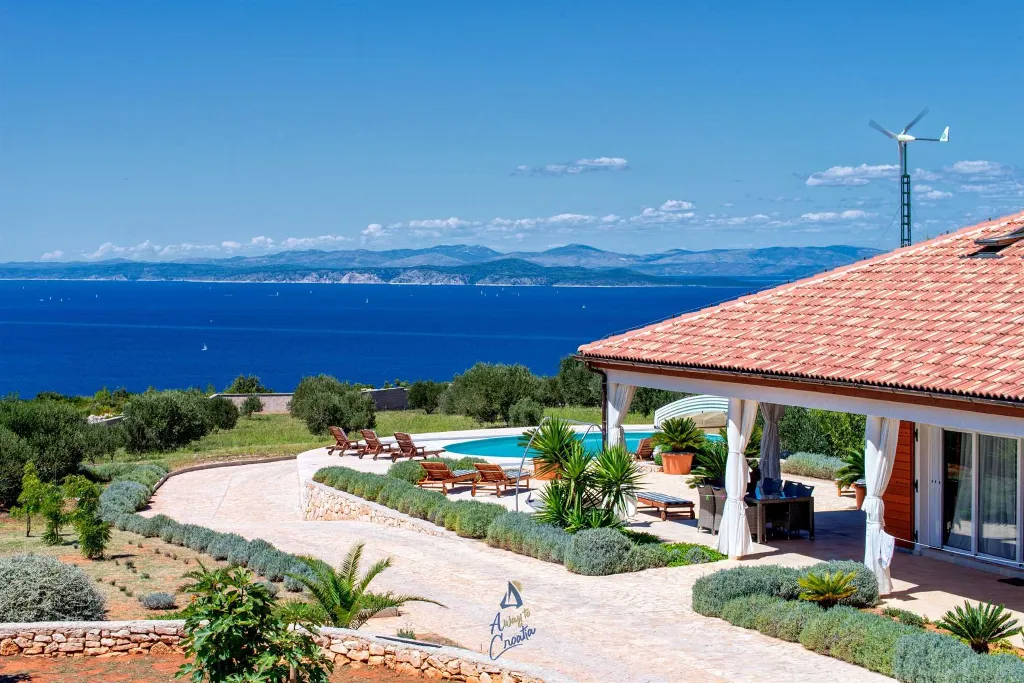 Brusje 7-Bedroom Villa for Up to 14 Guests
