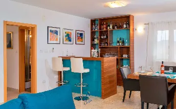 Brusje 7-Bedroom Villa for Up to 14 Guests