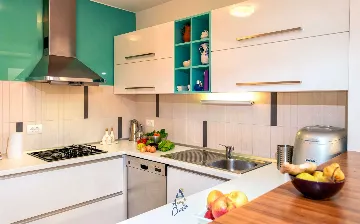 Brusje 7-Bedroom Villa for Up to 14 Guests