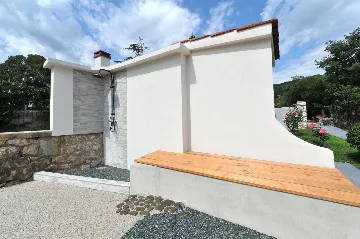 Air-Conditioned 3-Bedroom Villa with Pool in Kostrena