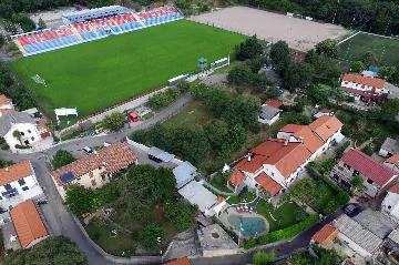 Air-Conditioned 3-Bedroom Villa with Pool in Kostrena