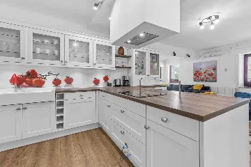 Air-Conditioned 3-Bedroom Villa with Pool in Kostrena