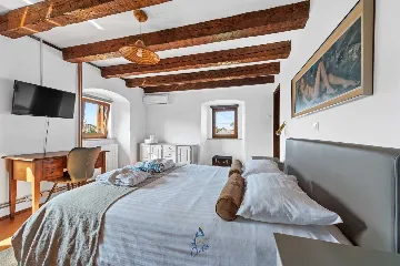 Air-Conditioned 3-Bedroom Villa with Pool in Kostrena