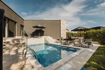 3-Bedroom Villa with Private Pool in Valica