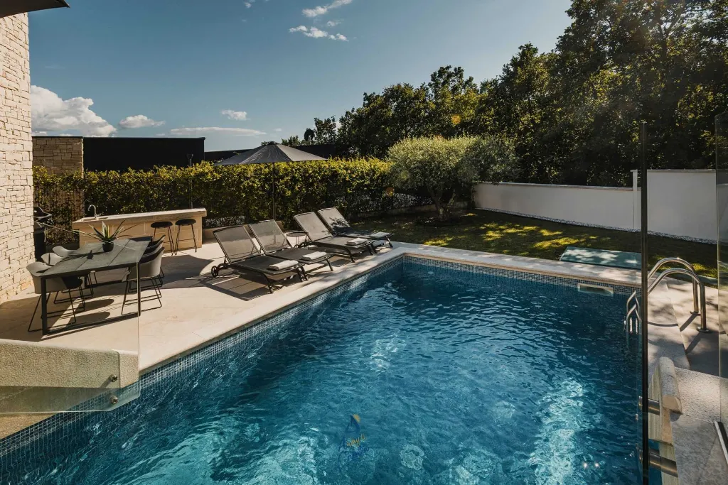 3-Bedroom Villa with Private Pool in Valica