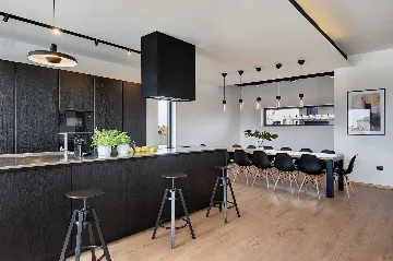 7-Bedroom Villa for 14 in Pula