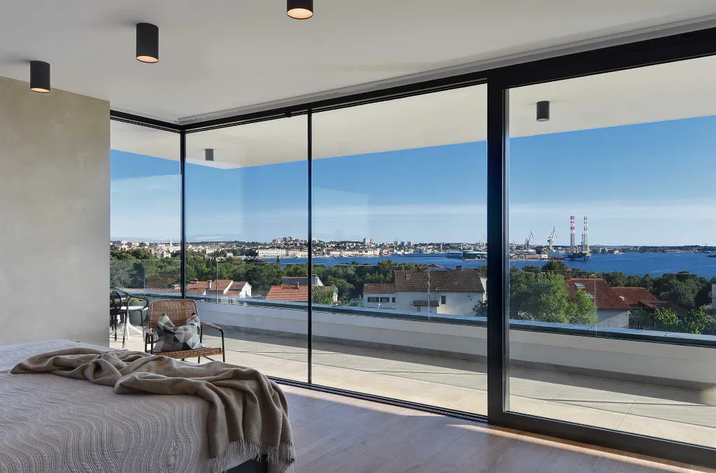 7-Bedroom Villa for 14 in Pula