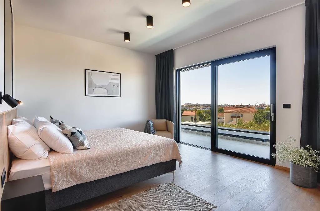 7-Bedroom Villa for 14 in Pula