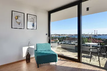 7-Bedroom Villa for 14 in Pula