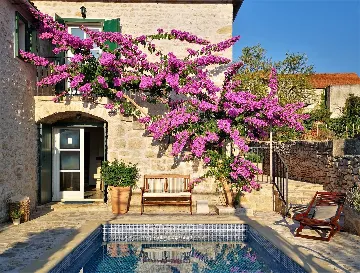 Renovated 3-Bedroom Villa with Pool in Supetar