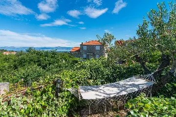 Renovated 3-Bedroom Villa with Pool in Supetar