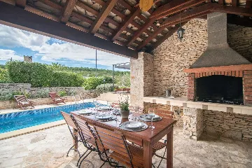 Renovated 3-Bedroom Villa with Pool in Supetar