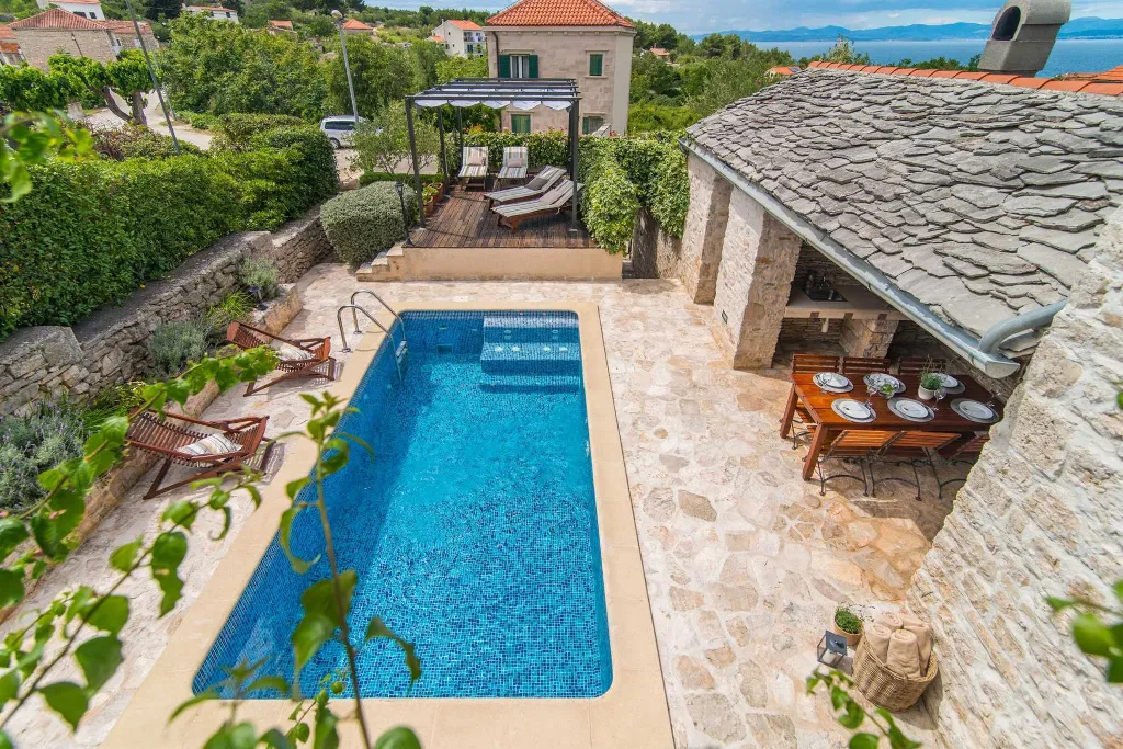 Renovated 3-Bedroom Villa with Pool in Supetar