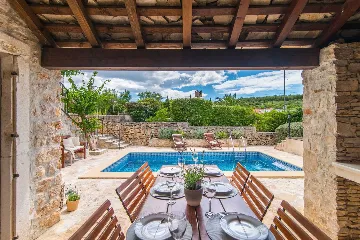 Renovated 3-Bedroom Villa with Pool in Supetar