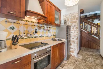 Renovated 3-Bedroom Villa with Pool in Supetar