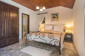 Renovated 3-Bedroom Villa with Pool in Supetar