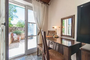 Renovated 3-Bedroom Villa with Pool in Supetar