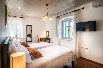 Renovated 3-Bedroom Villa with Pool in Supetar