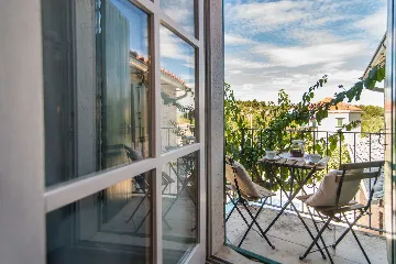 Renovated 3-Bedroom Villa with Pool in Supetar