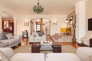 5-Bedroom Villa with Private Heated Pool in Fažana