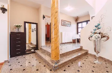 5-Bedroom Villa with Private Heated Pool in Fažana