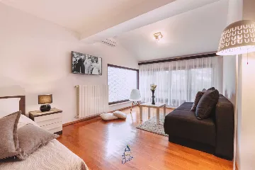 5-Bedroom Villa with Private Heated Pool in Fažana