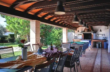 5-Bedroom Villa with Private Heated Pool in Fažana