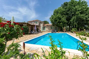 3-Bedroom Villa with Pool in Poreč for Up to 8