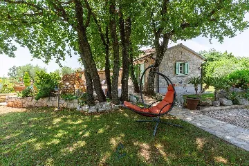 3-Bedroom Villa with Pool in Poreč for Up to 8