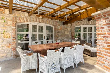 3-Bedroom Villa with Pool in Poreč for Up to 8