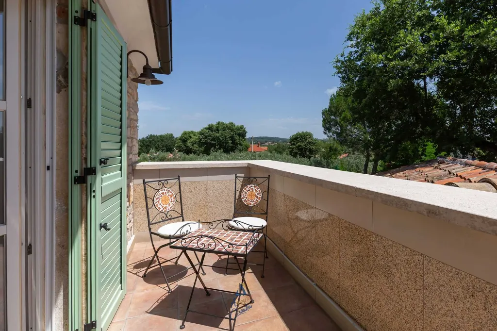 3-Bedroom Villa with Pool in Poreč for Up to 8