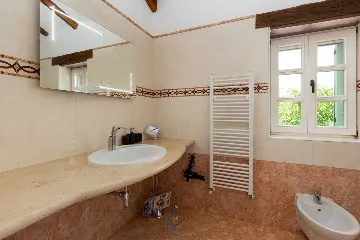 3-Bedroom Villa with Pool in Poreč for Up to 8