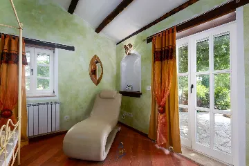 3-Bedroom Villa with Pool in Poreč for Up to 8