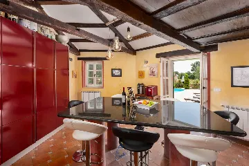 3-Bedroom Villa with Pool in Poreč for Up to 8