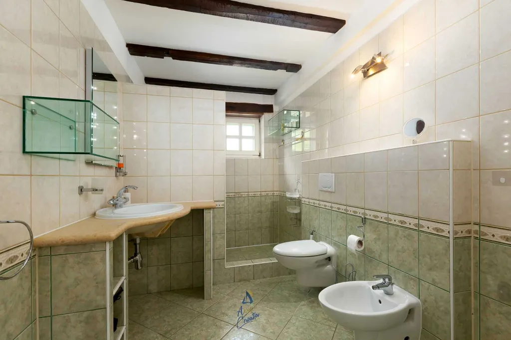 3-Bedroom Villa with Pool in Poreč for Up to 8
