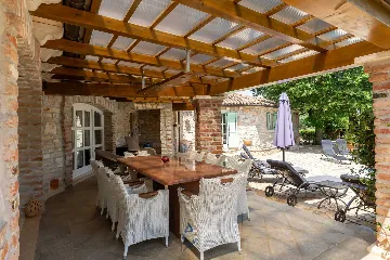 3-Bedroom Villa with Pool in Poreč for Up to 8