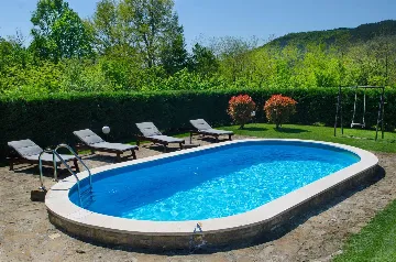 Pet-Friendly 2-Bedroom Villa with Private Pool in Buzet
