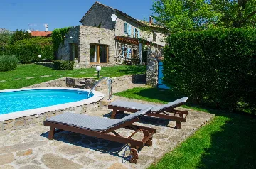 Pet-Friendly 2-Bedroom Villa with Private Pool in Buzet