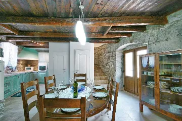 Pet-Friendly 2-Bedroom Villa with Private Pool in Buzet