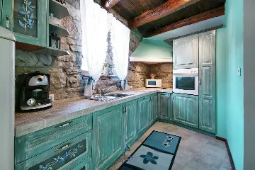 Pet-Friendly 2-Bedroom Villa with Private Pool in Buzet