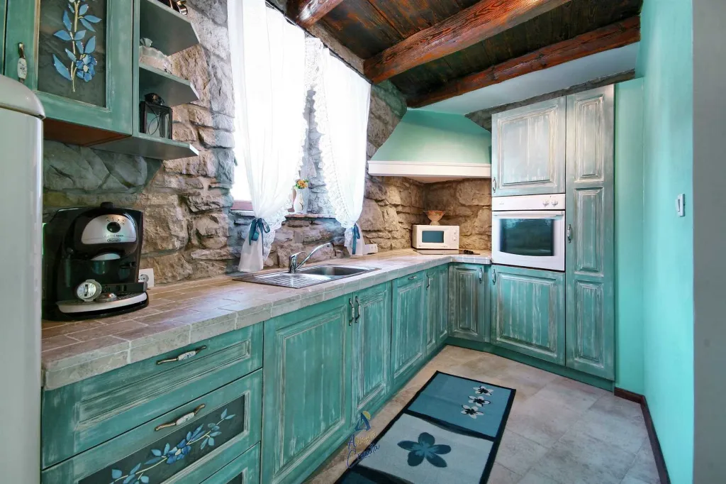 Pet-Friendly 2-Bedroom Villa with Private Pool in Buzet