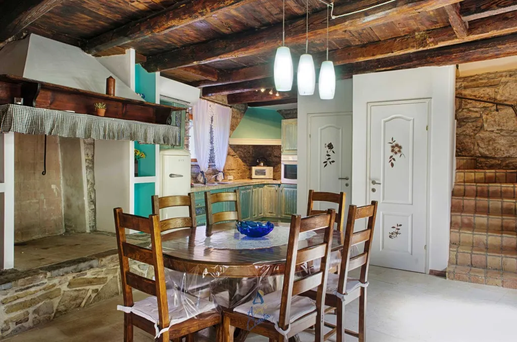 Pet-Friendly 2-Bedroom Villa with Private Pool in Buzet