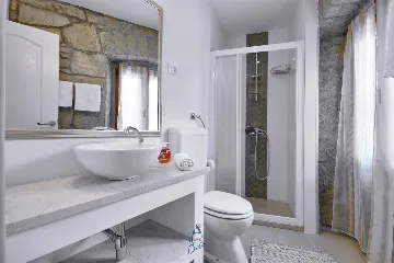 Pet-Friendly 2-Bedroom Villa with Private Pool in Buzet